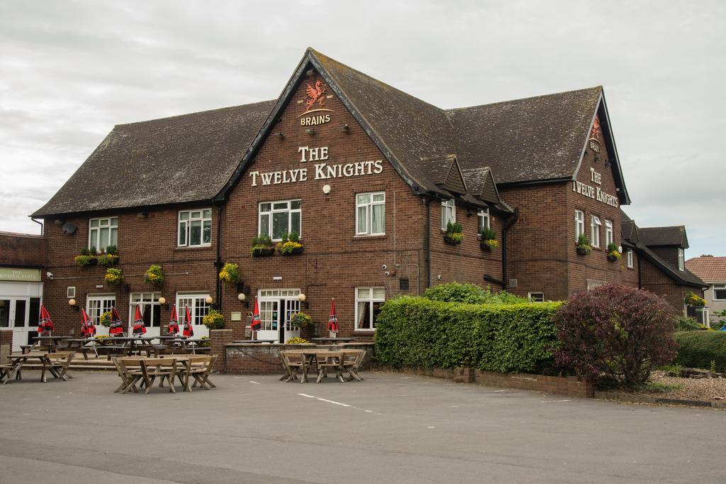 The Twelve Knights Otel Port Talbot Dış mekan fotoğraf